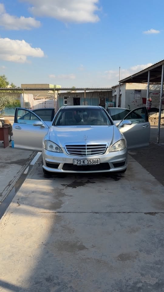 للبيع مرسيدس S350 موديل 2009
* جاهزة من كل النواحي.
* الضرر: شامل خلفي والهلال.
* 5 بردات.
* منظور ليلي (Night Vision).
* رادار (Distronic).
* فتحة سقف بانوراما.
* شفط أبواب.
* مقاعد جلد كهربائية جديدة.
* تدفئة وتبريد للمقاعد الأمامية والخلفية.
* شاشة وكالة مع نظام ملاحة.
* كاميرا خلفية وحساسات أمامية وخلفية.
* نظام تعليق هوائي (AIRMATIC).
* مصابيح زينون ذكية متحركة.
* مقود متعدد الوظائف.
* ستائر كهربائية.
* تكييف أوتوماتيك متعدد المناطق.

السعر: 16,500 دولار.

مستعجل بالبيع، والسعر قابل للتفاوض بالمعقول بعد المعاينة. السيارة تستحق والفحص خير دليل.

للاستفسار والاتصال: ***********
