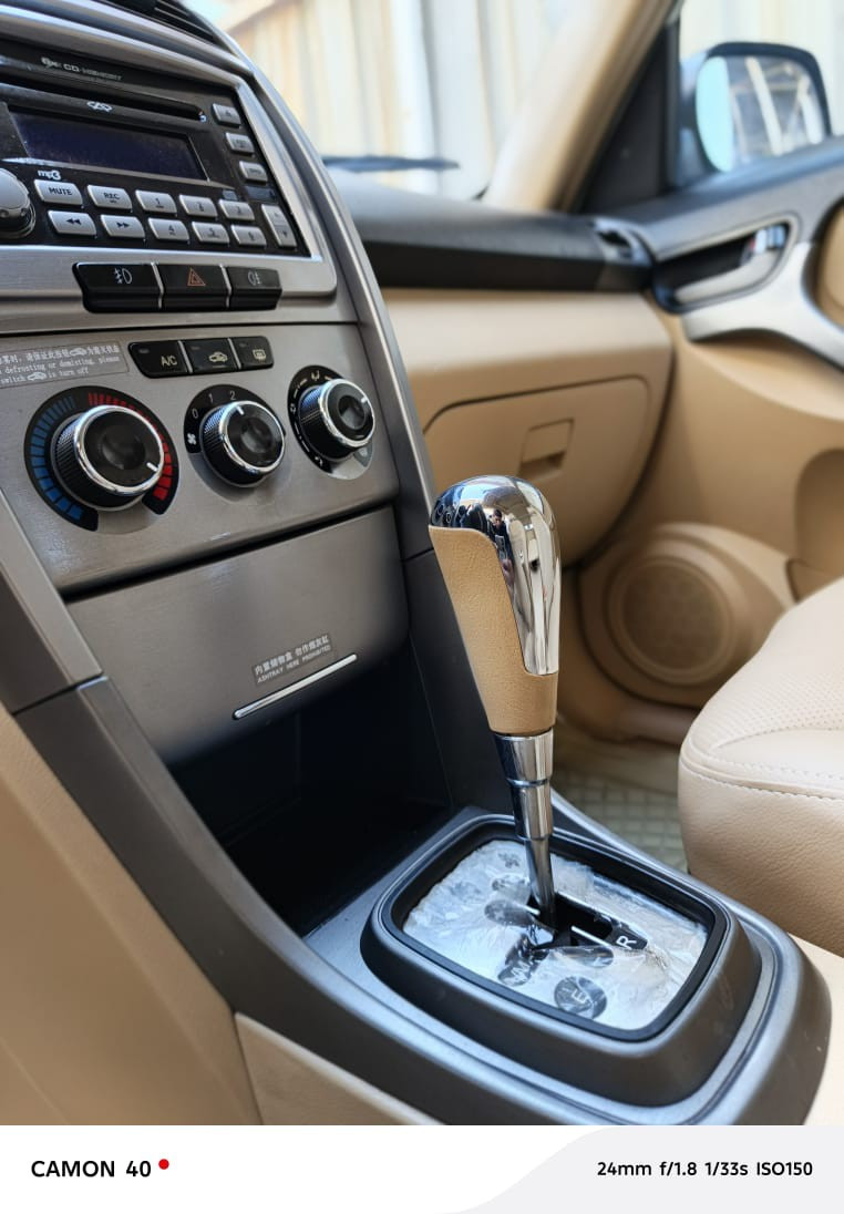 السلام عليكم للبيع شيري تيكو موديل 2012 شكل 2013 سياره جديده جدا مكفوله كفاله عامه سياره على وضع الشركة سياره بأسمي رقم انكليزي تحويل مباشر ماشيه 43 حقيقي السعر 77 وبيها مجال الرقم *********** العنوان بغداد شراي يتصل
