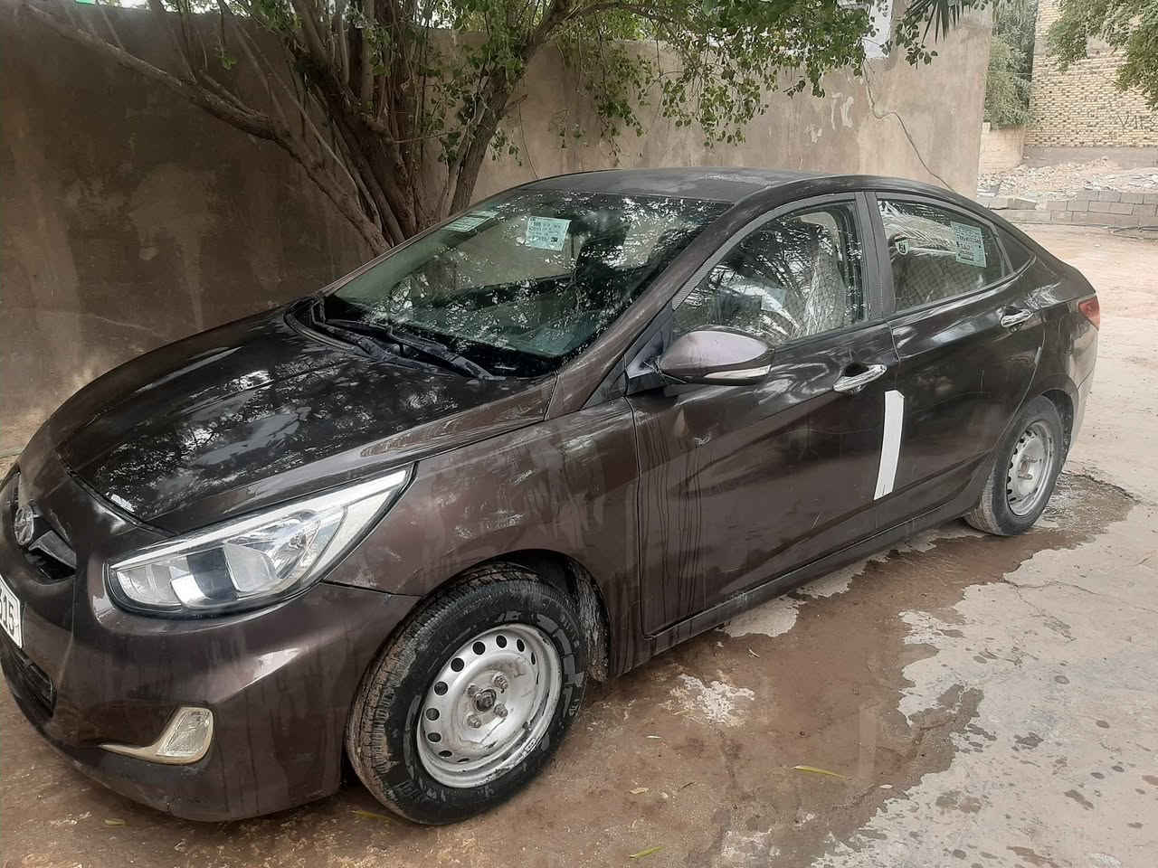 اكسنت موديل 2016 مشروع وطني 
محرك وگير مكفولات 
السياره بيها جرد كما واضح في الصور 
3 قطع تبديل السعر قابل للتفاوض 
اني مكلف بلنشر فقط يرجى الاتصال على الرقم *********** النجف, العراق
