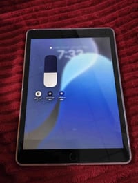 ايباد ٩ ٦٤ • بطاريه ٩٢ • مقفول