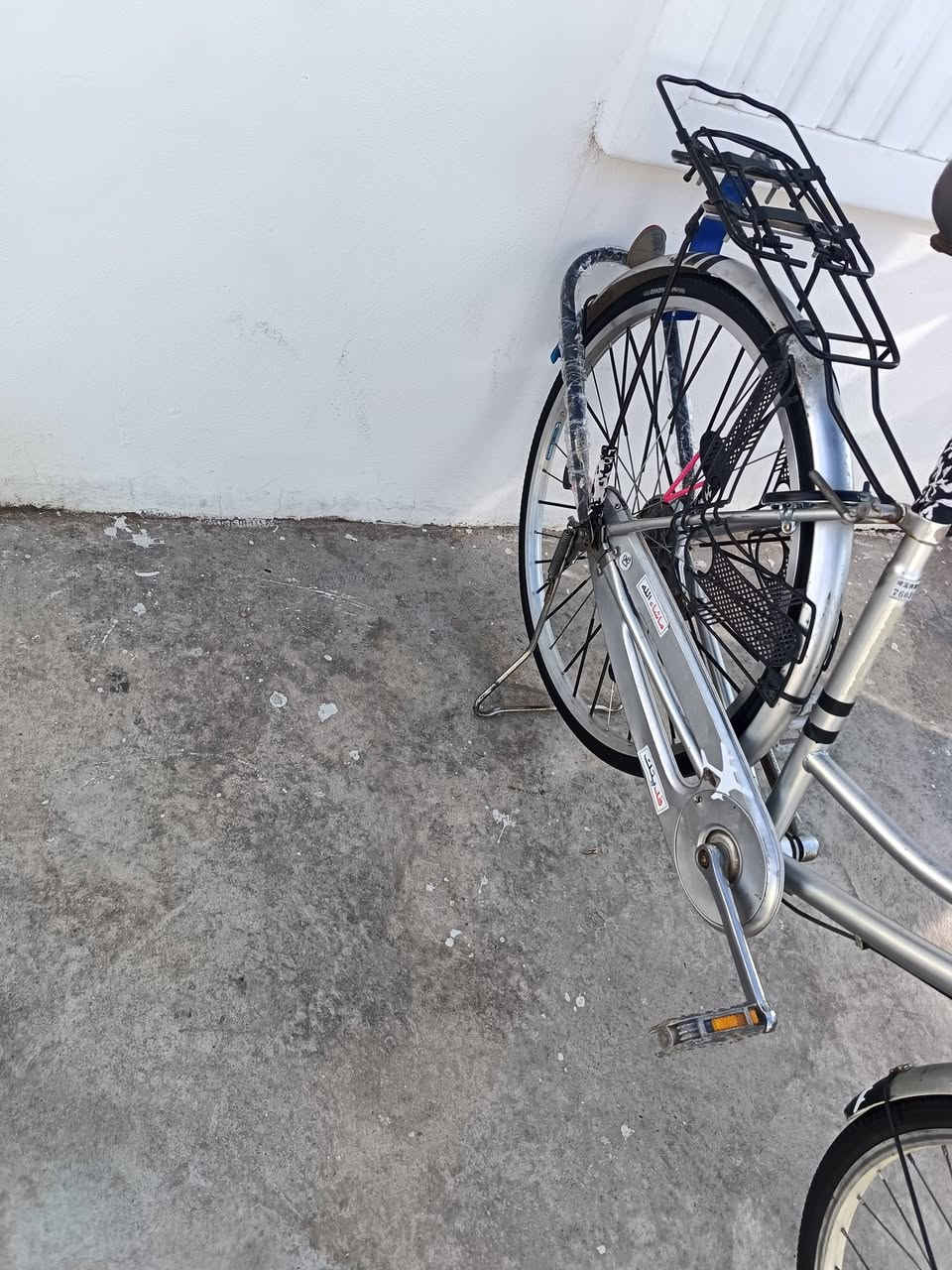 سلام عليكم للبيـع باسكل حجم 26 موديل 2017
اي عيب مابي نضافه فول
باله ياباني اصل بريك صفاره سعر 110
 اي استفسار عل هذا رقم ***********
 توصيل موجود
