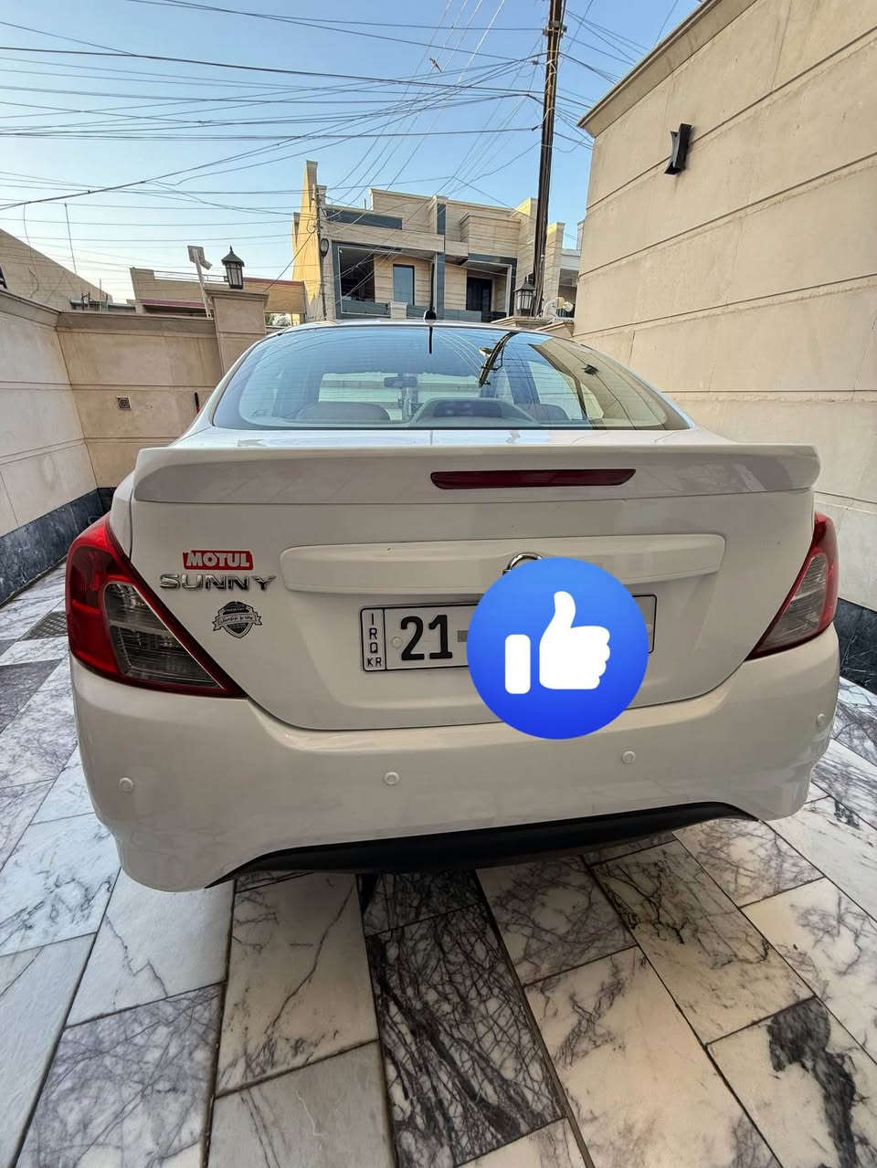 بسم الله الرحمن الرحيم
السلام وعليكم 
للبيع نيسان سني 2020
هندي ابو البليتة الزركة
رقم سليمانية الجديد
ماشية 98000

المواصفات:-
شاشة كار بلي
تحكم استيرن 
كامرة خلفية
حساسات خلفي
سبايدر خلفي
لايتات هيلوجين
بلوجكترات
تحكم استيرن
يدات ابواب نيكل
بجم نيكل
بريك ABS
مانع تزحلق
كبات اصلية موجودة
سبير منازل

السيارة جاهزة بدون نقص
صدر امامي جديد تخم تاير
وجديدة من كل النواحي
جديد محرك كير كفالة 
السيارة بيهة بخ صبغ 
جاملغات خلفية وصندوك 
بدون  فقط صبغ بدون دواخل وكص
اي استفسار تعال خاص او اتصل 
***********
عنوان بغداد حي الخضراء بغداد, العراق

