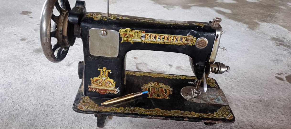مكينه خياطه
ما عرف بيها بس العطل بالخياطه 
السعر 40 وبيها مجال قليل


**إذا كنت صاحب هذا الإعلان وتريد حذفه لأي سبب، رجاءا أرسل رسالة إلى الدعم الفني**