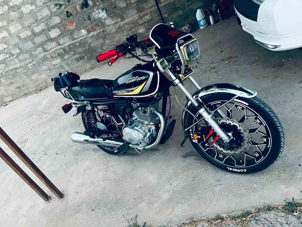 سلام وعليكم 
للبيع فقط هودنزا نامه برو 200 cc
2025 نضافه فول لل اخير 
***********

