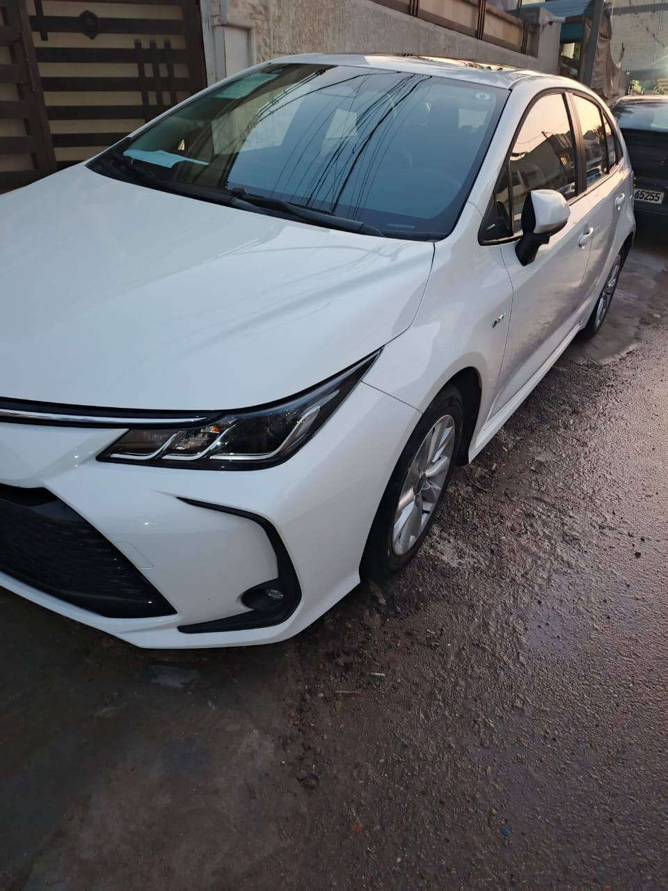 السلام عليكم. 
للبيع كورلا هايبرد 
موديل ٢٥ شكل الخليجي
 
ماشيه ٦ ألف فقط بحالة الزيرو
كامل مواصفات مقاعد جلد //

كفاله عامه //
السعر ١٥٩ 

مكان بغداد // الكرخ 
للاتصال  ***********
