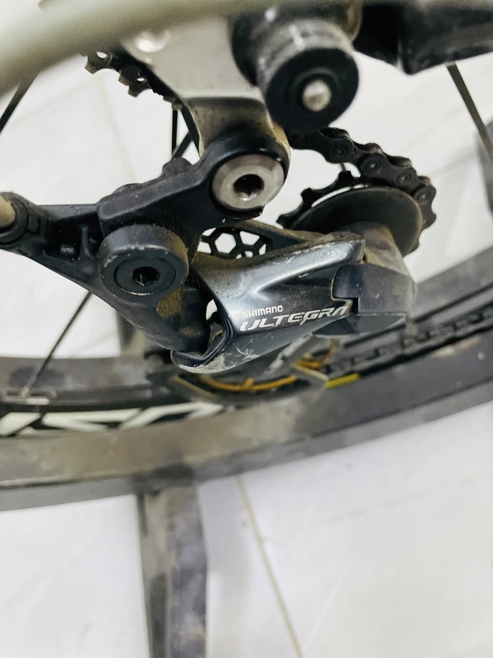 ﮼سلام عليكم  
متوفر رود للبيع 
دراجه فول كاربون ﮼ما عده الوياله ( اورجنال )
وياله كوزمك حديث  نضام اقراص 
عكرب اولتيكرا اصدار 8000
طواكه اولتيكرا 6700
بدالات امباير  11*2 
نقال اولتيكرا 6700
صينيه SENICX
ملاحظه الكسسوارات عداد ولايت وبكلايت وجنطه  مو ويه الدراجه 
مكاني بغداد الدوره 
سعر خاص@إشارة


**إذا كنت صاحب هذا الإعلان وتريد حذفه لأي سبب، رجاءا أرسل رسالة إلى الدعم الفني**