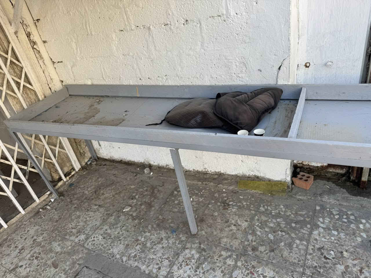 ميوزه حديد جكر بليت بس هذا الاطار خشب ينشال 
قيم سعرهن باليرضي الله واخذهن المكان بغداد القاهرة
***********
