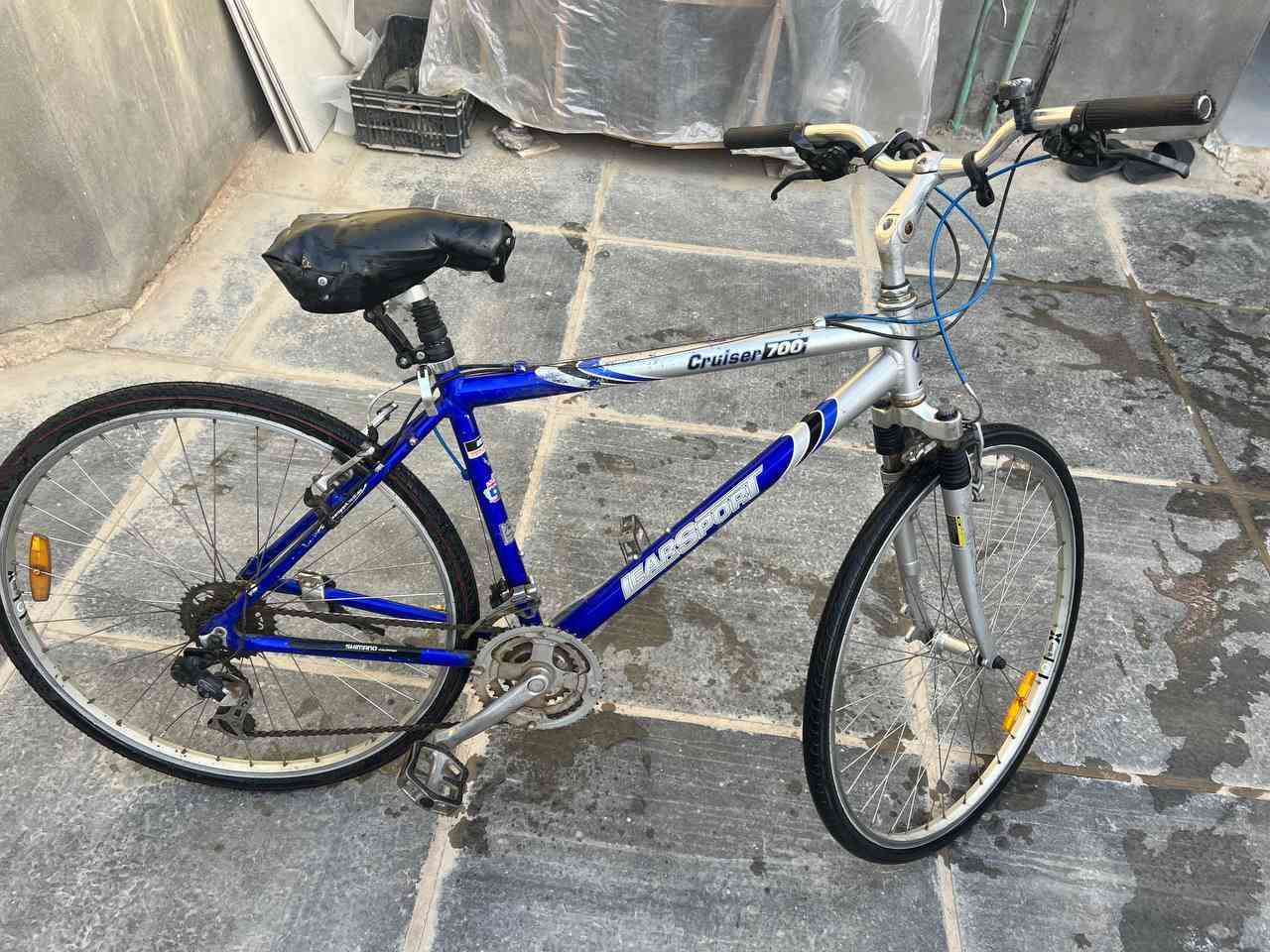 للبيع بايسكل رياضي جبلي كامل مواصفات فول نظافه دبلات شغاله من يرغب بالشراء الاتصال على الرقم
***********

او مراسله الصفحه
