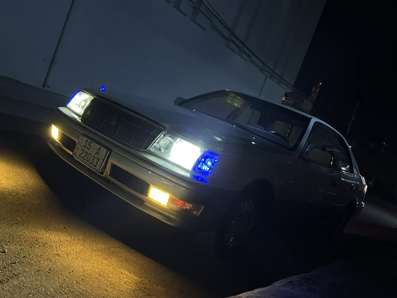 السلام عليكم راس الثور فلات موديل ١٩٩٥ رقم انبار انكليزي سنويه ٢٠٣٠  مكفوله من الكص ونقل الجثة اصوليه سيارة جديدة كلش كشنات كهرباء الصدر الاثنين تحويل ثاني يوم مكان السيارة بابل المسيب سعره ١٠٣ وبيه مجال ***********
