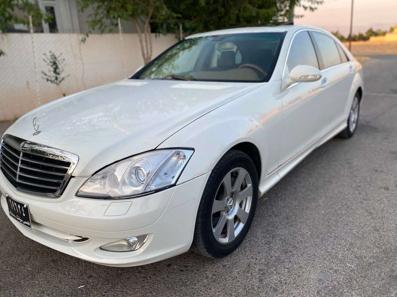 مارسیدس بێنز ئێس کلاس ساخ مۆدیل 2008هەشتبستۆنی بێتۆربۆی فول مەرغوبs550  گێڕ مەکینە کارەبای بەشەرت کۆمپیتەر فیتەر ١٤٥هەزار ڕۆیشتووە سفرە دەرەوەو ناوی سەقفوحیزام بەشەرت مواسەفات ئەوەنەی کەلێێدەزانم
کوشن ٢٨جولە تەحەکوماتی یەکتر دەکەن 
کوشن ساردوگەرم 
جام بیلاد پۆلۆرایز
چواردەرگاشەفتە
سنوق شەفتە 
سێمۆد لێخورین کلاسیک سپۆرت عادی
تەبرید ساردوگەرم 
ناوزەردە
سلایتە
لایت ناوچەیکوێر سەماعە هارمانک
پەردە
زۆر مواسەفاتیتر 
ڕۆنمەکینەی تازەگۆڕاوە چواردەبڵی لۆکە عیشەکا بەرزونزم 
بۆنرخ نامەبنیرن یانتەلەفونکەن  گۆڕینەوەیش بەشتێبەدلمانبێ جوانیو پاکی وەک ئەمەبێ***********
