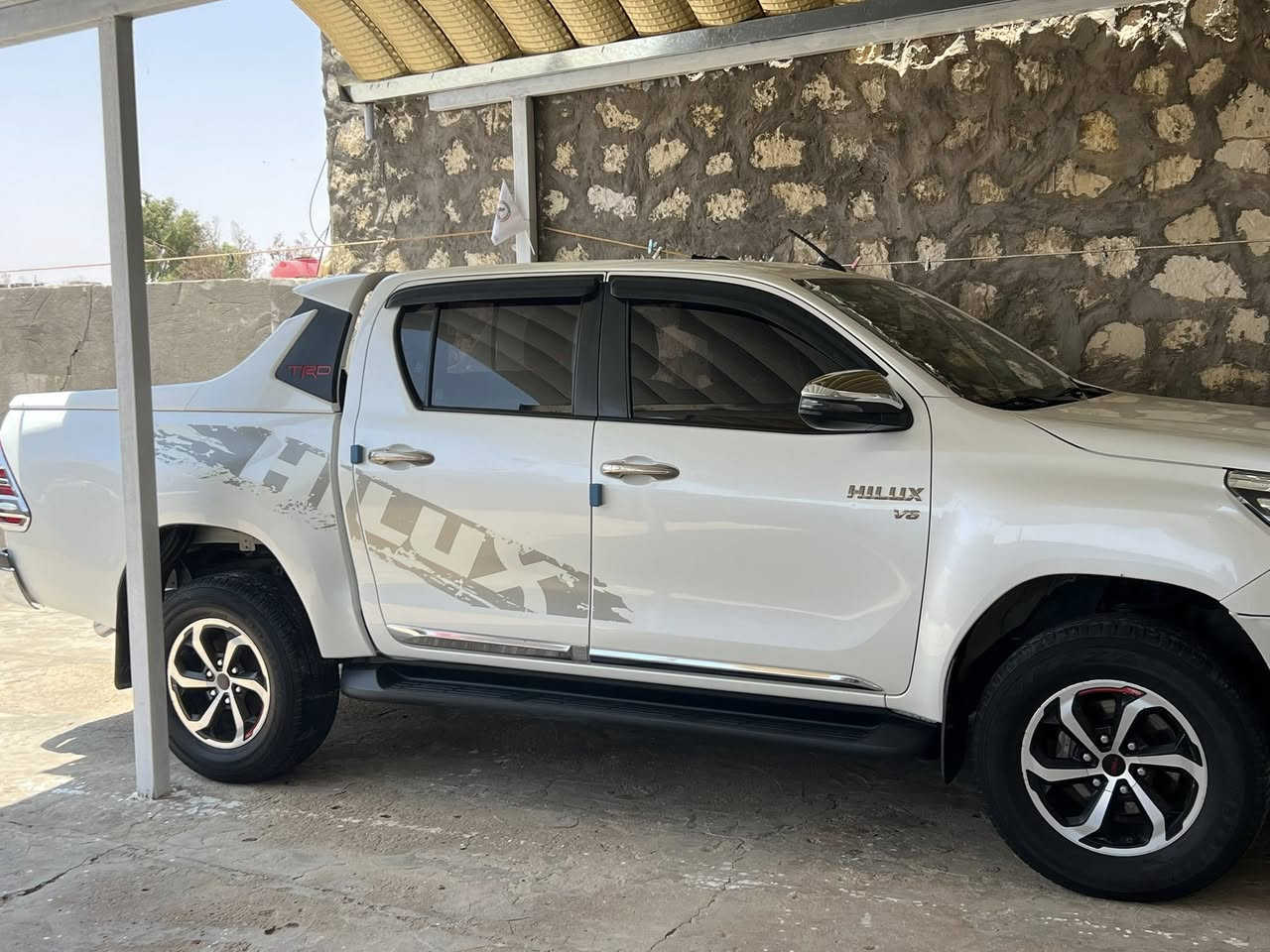 هايلوكس للبيع 2020 TRD كفاله عامه كويتي ماشيه 170 المكان النجف الأشرف السعر 325 وبيه مجال                    ‭0783 844 1634‬
