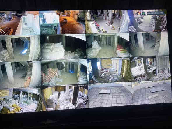 #عين_كربلاء_للكامرات
تم بحمد لله اكتمال تجهيز وتنصيب احدى البنايات في كربلاء المقدسة بمجموعة من كامرات المراقبة مكونة من١٦ كامره من ماركة ip dahua  وبدقة 2mp و 4mp و8mp وتحتوي ع خاصية الذكاء الاصطناعي والصوت والليلي الملون 

للطلب او الاستفسار الاتصال بالرقم *********** او مراسلتنا ع الواتساب ع نفس الرقم

#كامرات_المراقبة
