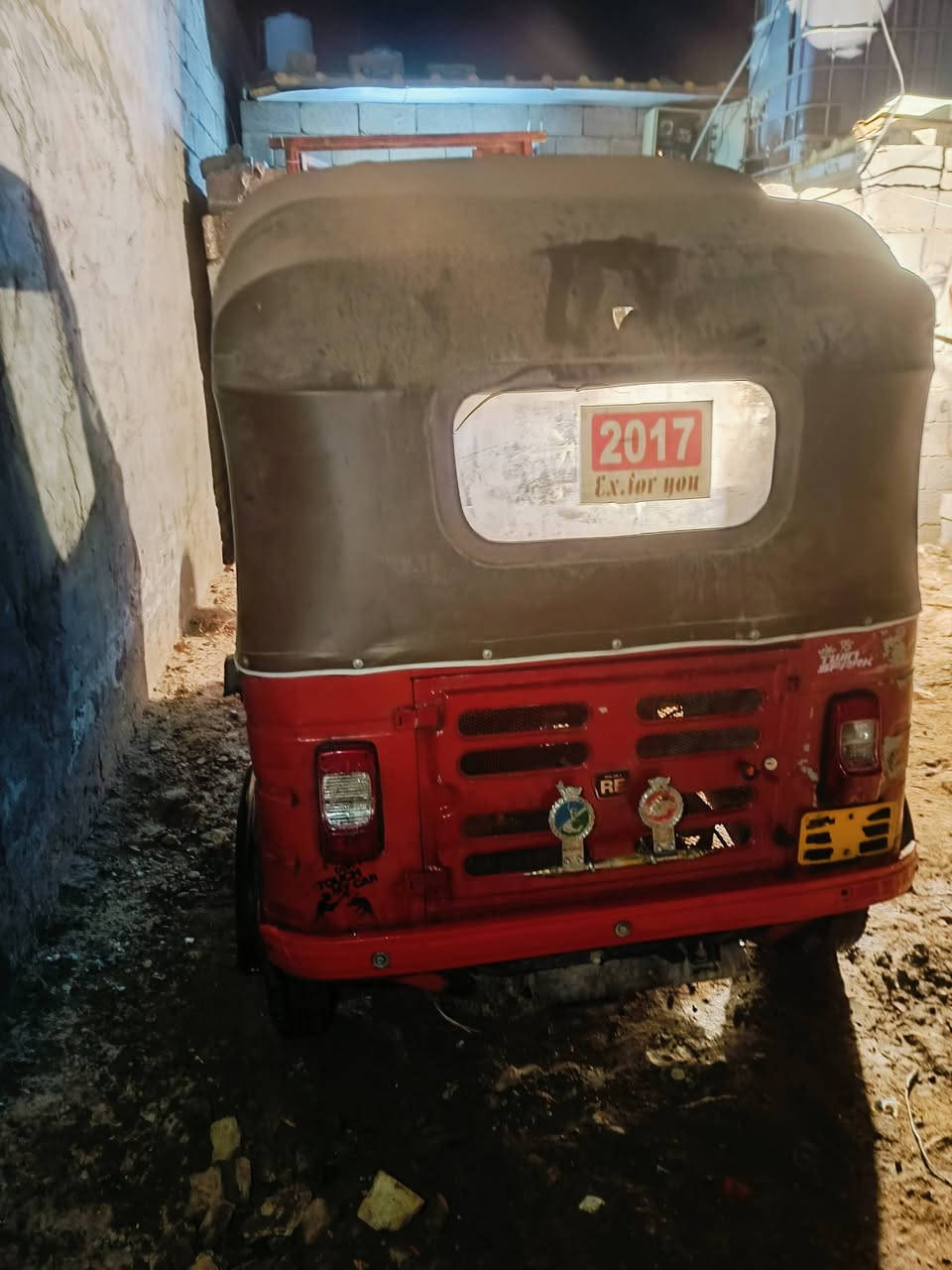 سلام عليكم تكتك البيع 17شهر5وراق كامله الترقيم تكتك بلاديه بيه خياس بس جوه تأثير المامي مكائني نهروان ***********
