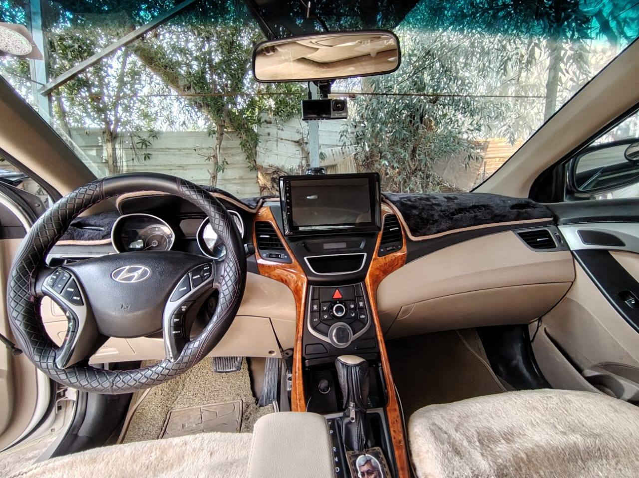 السلام عليكم
للبيع النترا موديل ٢٠١٥ خليجي فول عده البصمه مري شفط اشاير بل مري فتحه شاشه حساس تبريد تحكم بل ستيرن السياره بيه بنيد مبدل وربع بل جوملغ الكدام بارد وبيه طخه زغيره بل دوسه الجوه مطخوخه بل رصيف رقم نجف دولي مكينه ١٨٠٠ دوش كفاله والكير كفاله مكان السياره ديوانية ناحية الصلاحيه السعر ١٢٥ وبيه مجال قليل باقي التفاصيل اتصل وتدلل ***********
