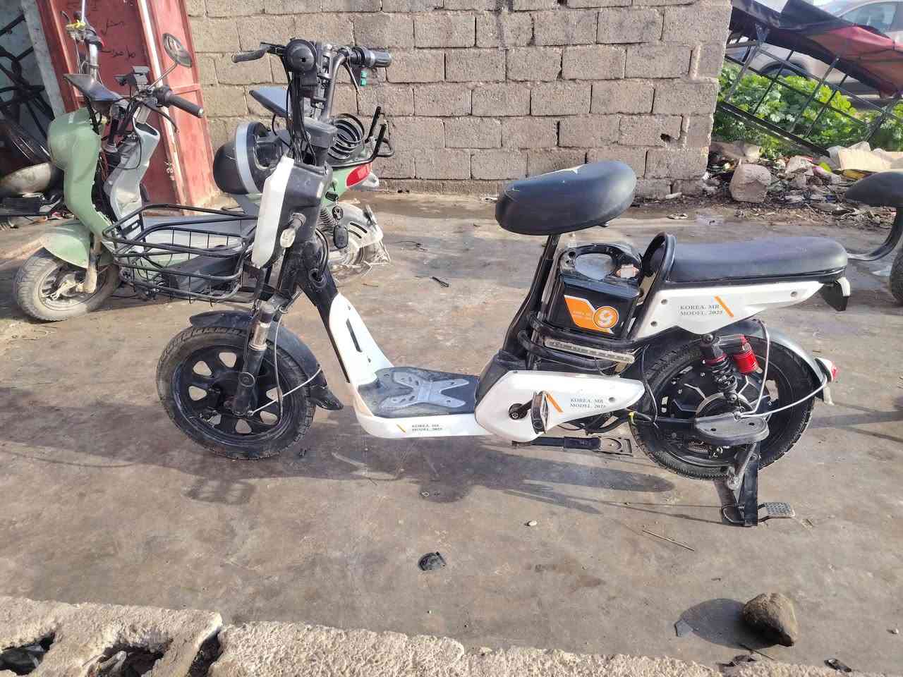 مكلف بل نشر دراجه شحن نضيفه موديل 25 سعر 350قفل مكاني شيخ بابا جلولاء 
***********
