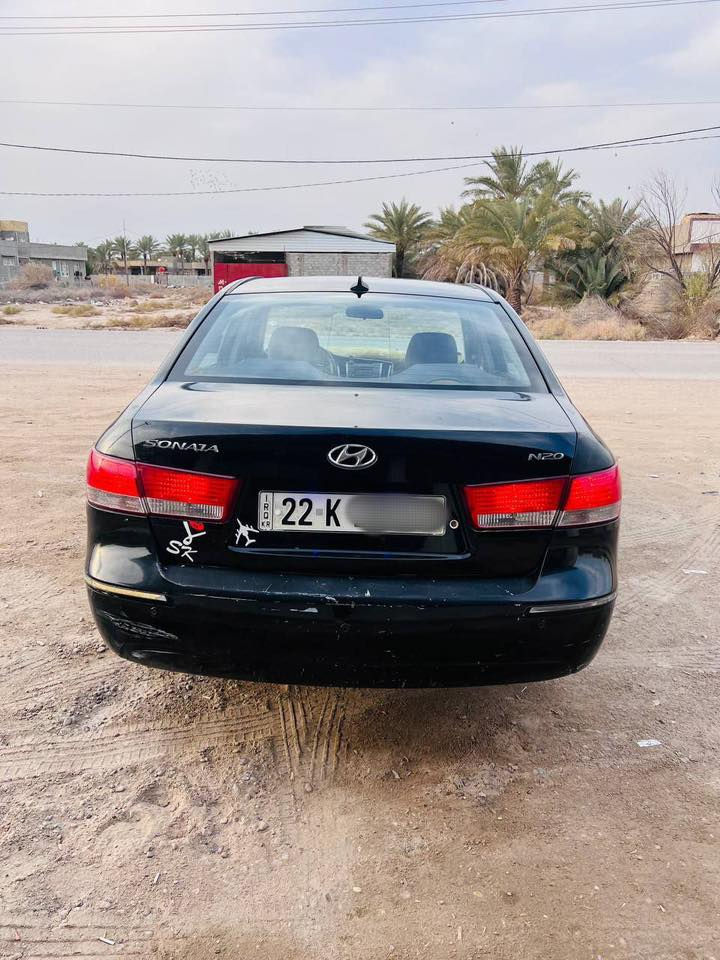 السلام عليكم 
هونداي سوناتا 2010 
  مكينه 2000 
رقم اربيل دولي تحولي او وكالئ
  بيه ( بيه جاملغ خلفي صبغ بدون دواخل وبيه جراد بلبنيد  )
سياره حلوه وجاهزه مال جناي 
    السعر ( 85 ) وبيه مجال 
الشراي يتصل ***********
مكان السيار بابل 
           الخاص مغلق بدون حراج
