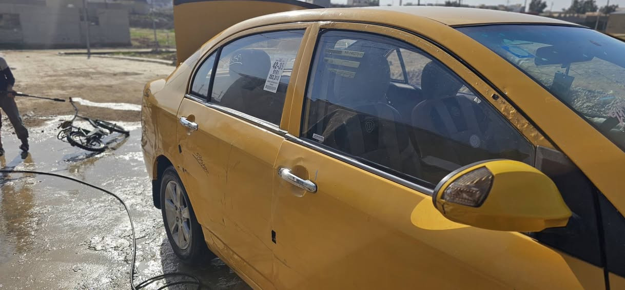 السلام عليكم 
ليفان 620 
رقم بغداد مشروع وطني 
الشرعي موجود بالموصل
وكالة وتحويل 
بدون دواخل وتكم وسگف 
گير ومحرك يارس شرط 
تبريد تدفئة شغال
سنوية لحد 2028
كابون بانزين موجود 
سيارة جاهزة ماينقصها شي 
سعر 41 
***********
موجود واتس
