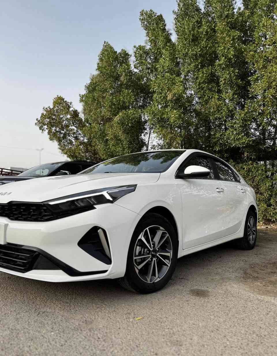 للبيع كيا كي 3 موديل 2023 مكينه 1500 دبل نوزل رقم بغداد دولي السياره كفاله عامه لابارد ولا صبغ ماشيه 50 الف سياره فول مواصفات للاخير عنواني بغداد الرصافه 
فتحه 
بصمه 
قطعتين تبريد 
مود درايف وضعيات قياده اوتو هولد 
لد امامي خلفي اشاير بالمري 
شحن واير لس مخرج تايب سي 
***********
