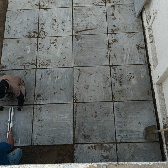 تطبيك الاشتايكر وترميم السطوح القديمة   
والعمل يكون حسب الطلب والمواصفات 
1_العمل بدون عوازل ويتضمن .
الفلانكوت 
والزفت الحار 
والزميج والاشتايكر 
سعر المتر 15الف كرسته وعمل كامل.
2العمل بل عوازل ويكون السعر حسب نوع العوازل المطلوبه 
أولاً الفلين العراقي كثافة 3C m سعر المتر 17الف كرسته وعمل كامل التسليم.
ثانيا الفلين العراقي المضغوط عالي الكثافة كثافة 5C m سعر المتر 19الف كرسته وعمل كامل.
ثالثا الفوم كثافة 3C m وضعط عالي سعر المتر 21 الف كرسته وعمل كامل.
رابعا الفوم كثافة 5C m عالي الضغط سعر المتر 24الف كرسته وعمل كامل.
ملاحظة!! جميع ماذكر اعلاه عوازل للحراره.
3قلع واعادة الماستك سعر المتر 3الاف واي اصلاحات اضافيه مثل تبديل اشتايكر متضرر او امور اخرى تضاف الى سعر اي يعتبر ترميم.
للاستفسار الاتصال بلارقام التالية.
***********
***********
***********
او مراسلة الرقم على الواتساب فقط
