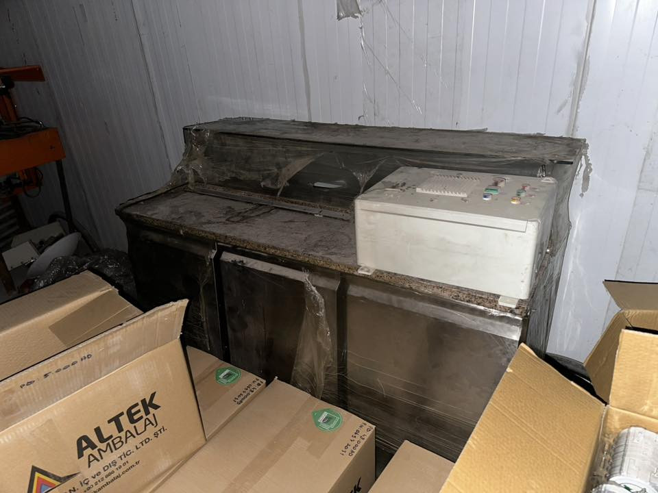 السلام عليكم الكل للبيع نظيف شغال ***********
