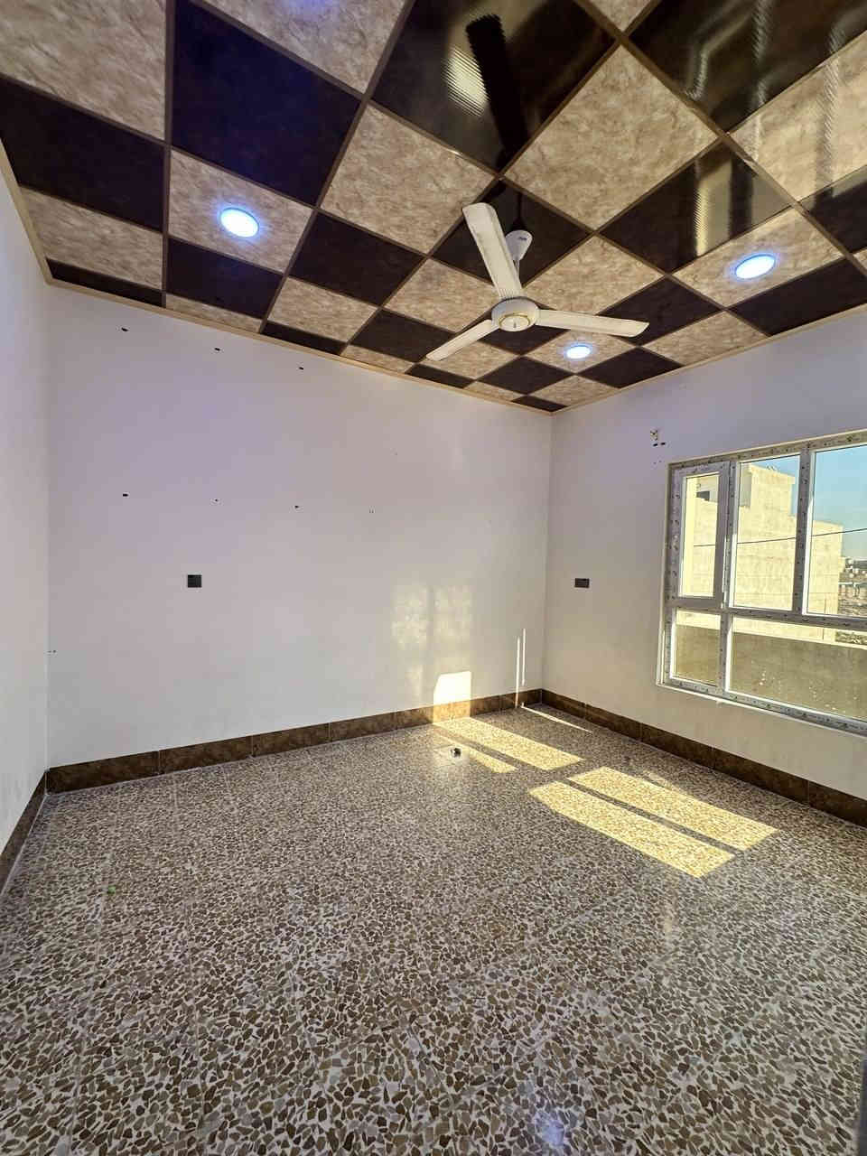 يتوفر 🛑🛑🛑🛑🛑🛑🛑🛑
شقة طابق ثاني للايجار 
في حي الوحدة الثانية جمعية حمورابي 👉👉👉👉👉
مساحة 100 متر 
بناء حديث فول سيراميك بورسلين 🫸🫸🫸🫸🫸
زيرو
تتكون من غرفة نوم وهول واستقبال وصيحات ومطبخ 
السعر 200 

للاتصال والاستفسار ***********
                                ***********
