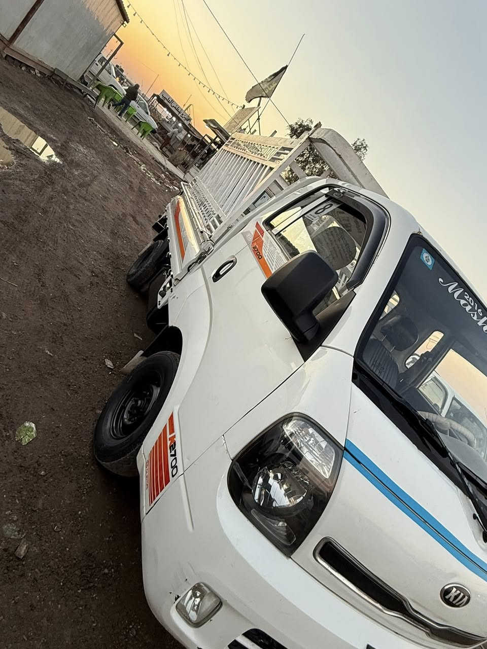 كيا حمل موديل 2016 كير محرك تبريد تخم تاير كله جديد منضومه زنون عالي ناصي بلوجكتر كله زنون اصلي رقم دولي سنويه لل2030 باسمي تحويل ثاني يوم سعر 117 وبيها للاستفسار ***********
