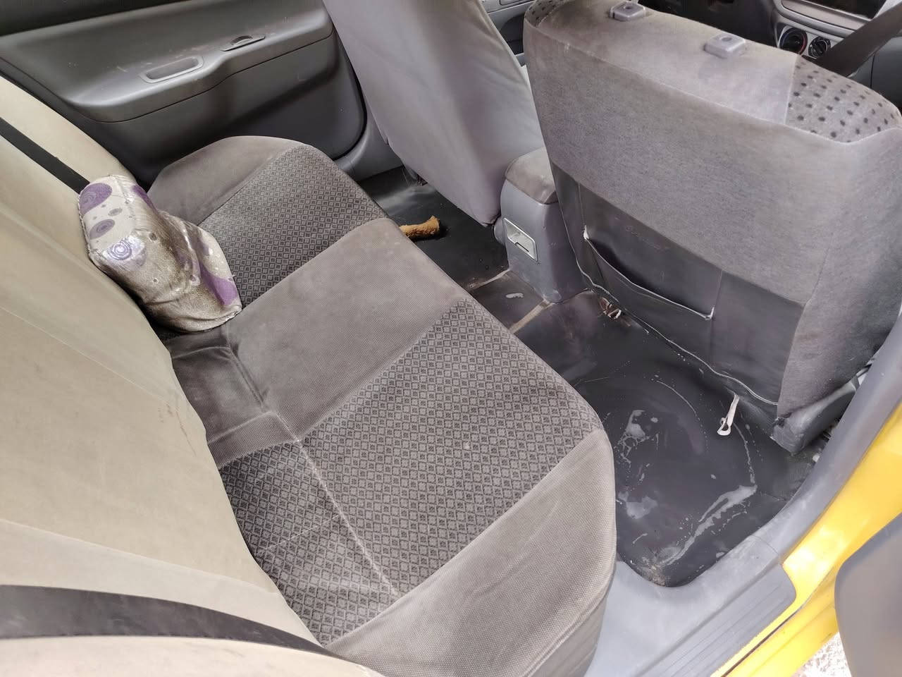 السلام عليكم ورحمة الله وبركاته عندي لانسر اجره موديل موديل 2010   جاهزه كير محرك تبريد شايلين الكتف كامل تدفئه كامله. تخم تاير جديد. نضافه. ٨٠ بل ميه بيهه جاملغ امامي بارد جهه السايق والدواير الخلفيه مصلحات. اعتقد الانسر كلهه هيجي. رقم انكليزي الجديد. بعدني مامحولهه. هيه اعتقد شهرين انته تاخذ صافي. هيه ومرور. دبلات خلفيه جدد كهربائياتهه جطل واحد مابيهن. كامله للاخير. راعيهه عنده وكاله حق التحويل والبصمه من ابوه. جاهزه ويريد تحويل ثاني يوم. مكان السياره بغداد حي اور. *********** وخادم الكم
