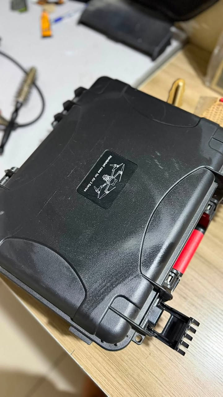 جنطة درون ترهم air3s.   وترهم air3. وايضا مافك 3 
قوية جداً ومن ماركة dji  مكاني بابل


**إذا كنت صاحب هذا الإعلان وتريد حذفه لأي سبب، رجاءا أرسل رسالة إلى الدعم الفني**