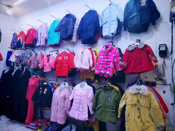 تنزيلات كماليات الأنيق الأسعار بلاش يا بلاش وصلت قماصل اجنن من سنتين لحد 20 سنه تلبس الأسعار بلاش يا بلاش فقط كلمة الله يرزقك للثواب العنوان بابل محاويل ناحية الإمام مرقد الأمام محمد بن الحسن الاسمر ع جمله اكووو ***********
