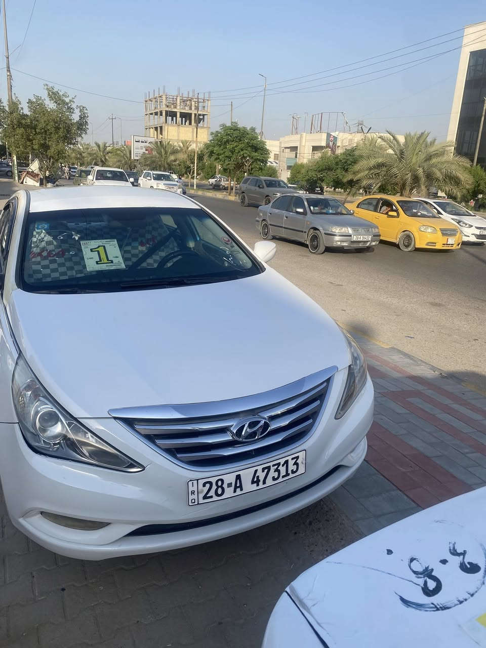 السلام عليكم سوناتا 2013 أمريكي gdi 2400  باسمي رقم نجف تبريد ثلج بيها 3 قطع تبديل لون بلادي مامصبوغات بدون دواخل ولا شواصي مكانها نجف الاستفسار *********** للبيع او المراوس حسب القناعه
