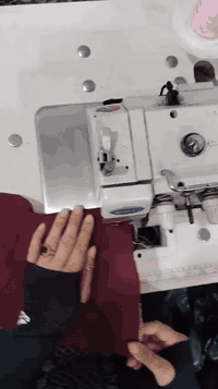 للبيع مكينه اوفر صناعي نوع جمسي   اربع خيوط 🧵🪡
مكينه استخدام منزلي مامستخدمه هواي نضافته💯 شوفت عينك تجي اتخيط بيها لحد ماتعجبك وتاخذه وتروح السعر 350 الف وبيها مجال حك جيتك  مكاني حله بكرلي وهاذه رقمي *********** 👉
