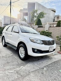 فورتشنر ٢٠١٤ • ٦ سلندر • ٩٥ ألف