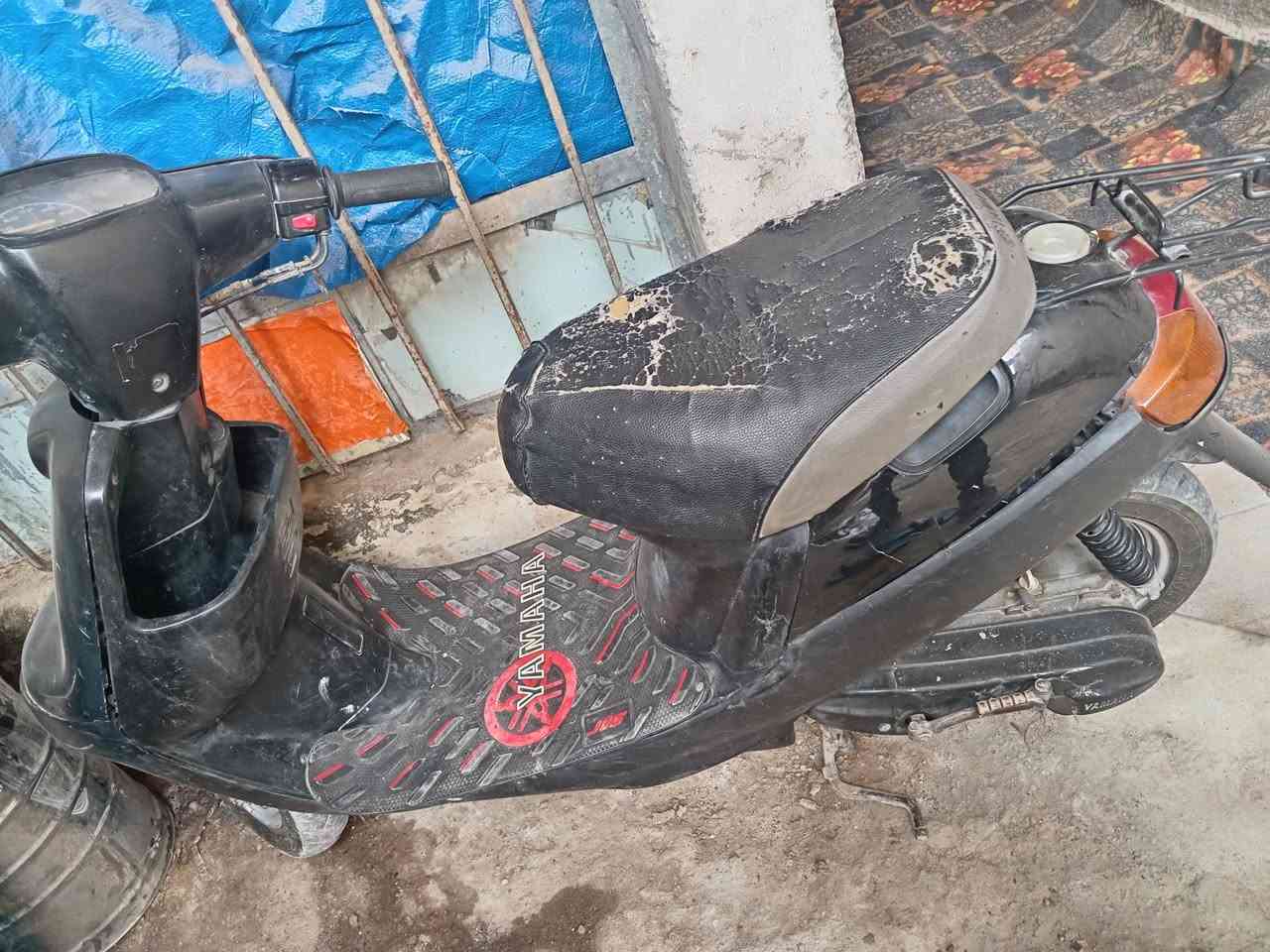 دراجه 2003 شوفه عينك بس السويتش ضايع دراجه ما مفتوحه بلاديه متروكه 300 وبيها مجال  كربلاء لشراي فقط وهذا رقمي  ***********
