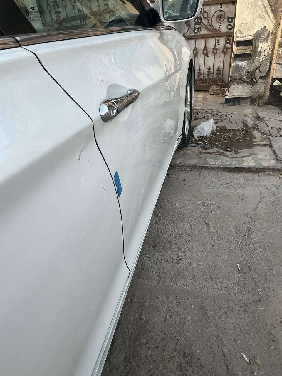 السلام عليكم
سوناتا 2010 خليجي اربيل دولي شرط التحويل سنوية وهزة جديدة 
بيها صبغ 3 قطع وبارد قطعتين 
للاستفسار 
***********
