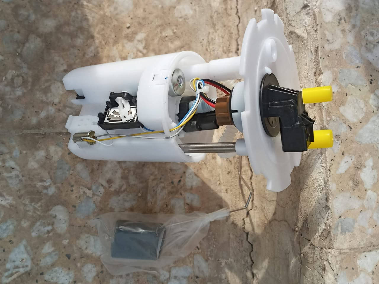 للبيع غراض اوبترا السلف ب٢٥ الباور ب٤٠ قاعدة فيت بم جديده اشتريتها وماشديتها ب٢٥الف وكلوب مال بريك جامه الخلفيه ب١٥ الف الاتصال *********** اخوان هذن كلهن اخو الجديد والله والقاعده فيت بم ماشادها جديده
