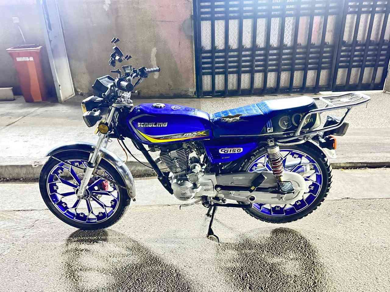 سلام عليكم / دراجه  سولنلك / 2024 / 150cc / دراجه مكينه بل جيس برغي ممفتوح بيها كفاله عامه / دراجه حلوه ومرتبه وكفاله / بصمتين وسويجين جهاز إنذار وتشغيل عن بعد / ويل كب امامي خلفي / كهربائيات شغاله وكامله / دراجه مااا ماشيه هواي مال بيت / عارضها 725 وبيها مجال بسيط / ***********
