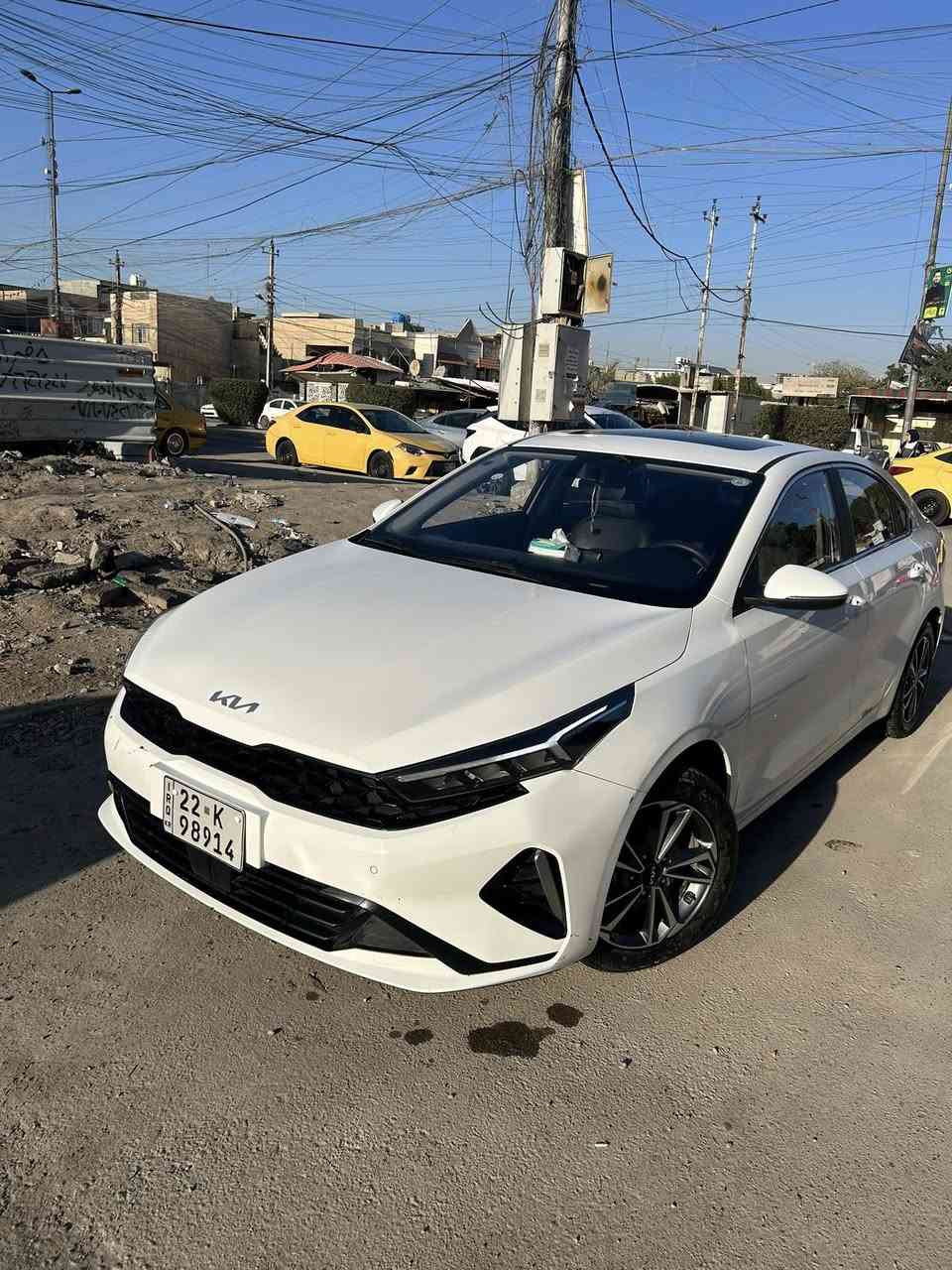 السلام عليكم
للبيع 
كيا  K3 فووول مواصفات 2024  

مكفولة كفالة عامة 

رقم اربيل تحويل ثاني يوم

فتحة سلايد
مري شفط 
مري ترحيب
مانع تزحلق
اربع وضعيات قياده
شاشه كبيره
كشنات جلد 
اوتو هولد
مود درايف
بصمة
كامراين خلفيه
حساسات امامي خلفي
سايد بريك بصمه
اشاير بل مري
لايت امامي خلفي LED
كشاف ضبابي خلفي
تبريد شاشه 
وبعد المواصفات المعروفه
ماشيه71.000وقابله للزياده 

بيها طخه بالدعاميه الامامي 
وشخط بل دعاميه الخليفه بسيط 

السعر 143ورقه وبيها مجال للاستفسار***********
