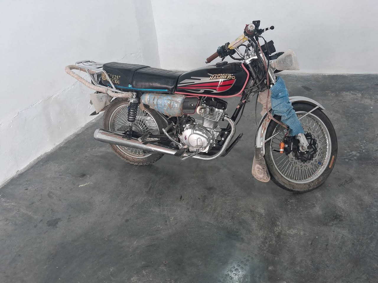 ماطور موديل 26 دراجه فول  دراجه سبب لبيع الولد ابو ميقبل يصعد ماطور ولهاذ لقرض يبيعه سعر 750وبي مجال مكاني شيخ لنكر ***********
