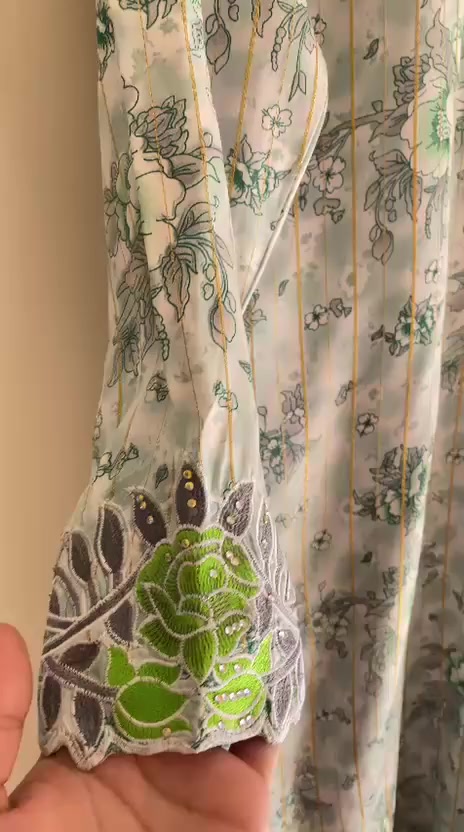 مساء الخير حبايب🩷
وصلت المخاوير والكلابيات الرمضانية 👗

الأسعار مناسبة حسب القطعه 

الحجز يكون خاص 📩

يوجد توصيل لكل المجمعات 

@الجميع


**إذا كنت صاحب هذا الإعلان وتريد حذفه لأي سبب، رجاءا أرسل رسالة إلى الدعم الفني**