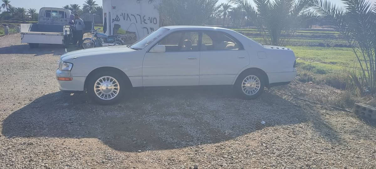 الســــــــــلام عليــــــكم
للبيع بطه متصل ابيض لؤلؤي 
مكفوله من ضربه وكصه ونقل جثه
رقم انكليزي نجف سنويه مجدده 
مكينه وكير وحداديه وتخم تاير مكفولات وع الشرط السياره نضيفه وجاهزه وحلوه من كل النواحي  تبريد شغال
السعر 65 وبيها مجال بسيط مكانها نجف مشخاب  
للاستفسار اكثر اتصل ***********
