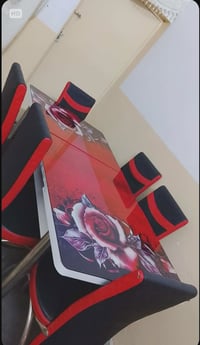 للبيع ميز طعام نظافه اخو الجديد  بسعر 80 بي مجال //07718102184