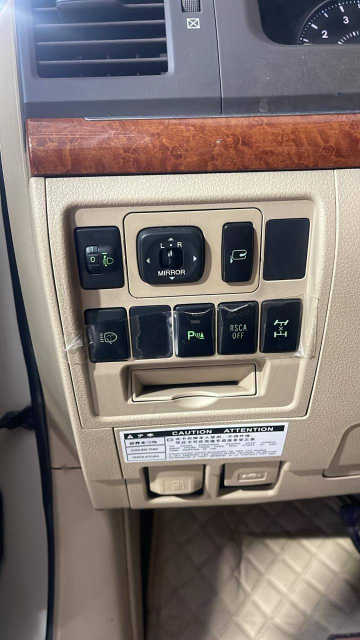 لاند كروز جكسارة 2014 مكفول كفاله عامة مابيها شخط 
شركة جيهان محرك 6 سلندر سيارة نظيف كلها شرط ممشى 60 الف 420 ورقة  
هـ: ***********
