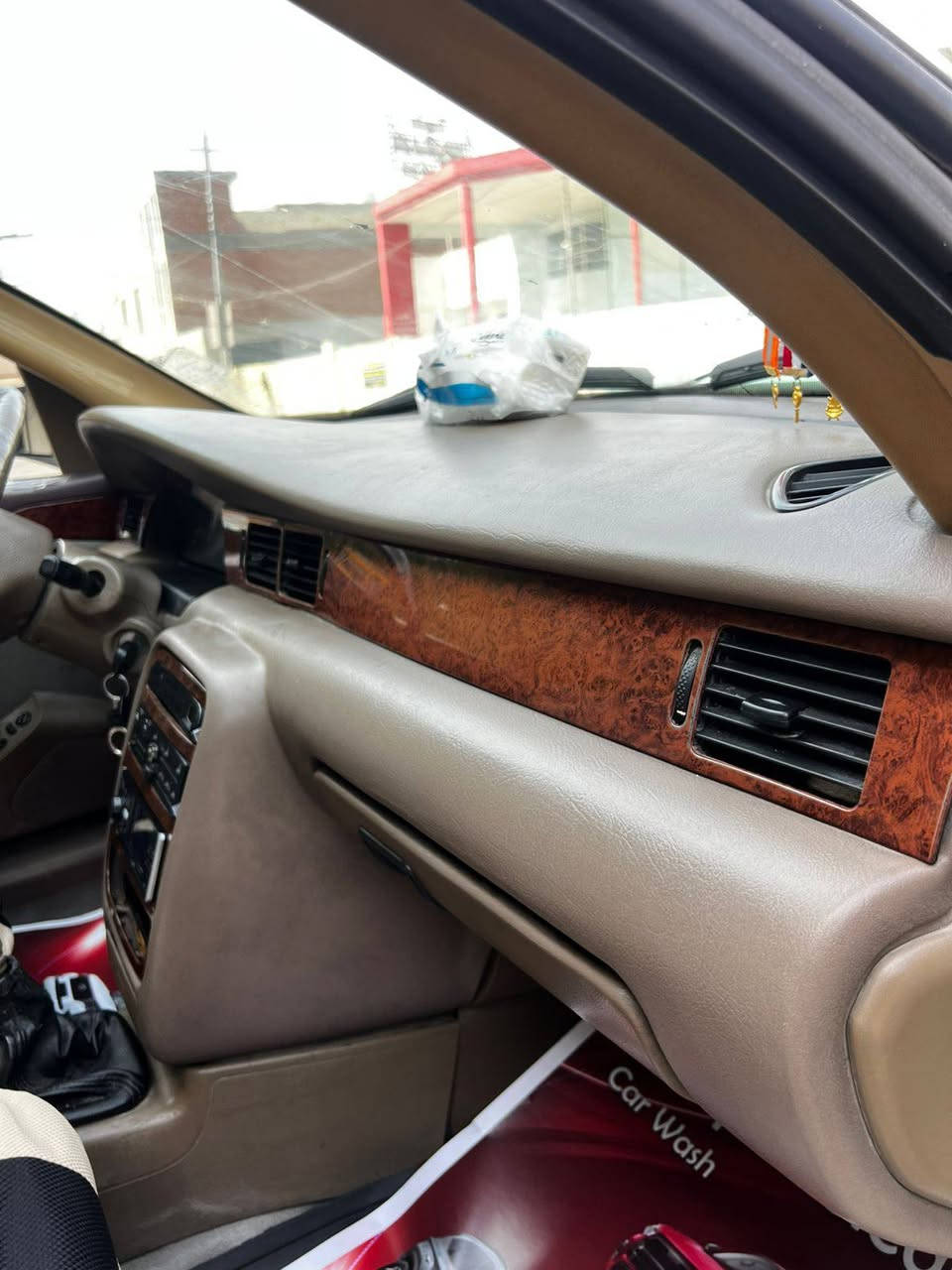 السلام عليكم سمند موديل 2011 كير ومحرك وصدر امامي وخلفي كله جديد تبريد ثلج كهربائيات كلهه شغاله دواخلهه نضيفه تخم تاير جديد باسمي هزه وارقام جدد سنويه جديده السياره جاهزه ومابيه اي نقص السعر 46 وبيه مجال بسيط العنوان بغداد ***********الشراي يتصل ويدلل
