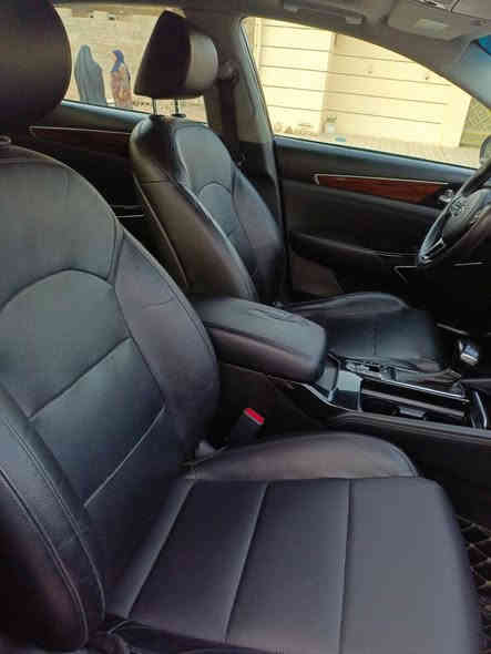 السلام عليكم
سيارة كادنزة موديل 2018
أمريكي
ماشية ١٠٠ الف
فول مواصفات حساسات رادارات
السعر ١٩٠
للاستفسار الاتصال على الرقم التالي ***********
