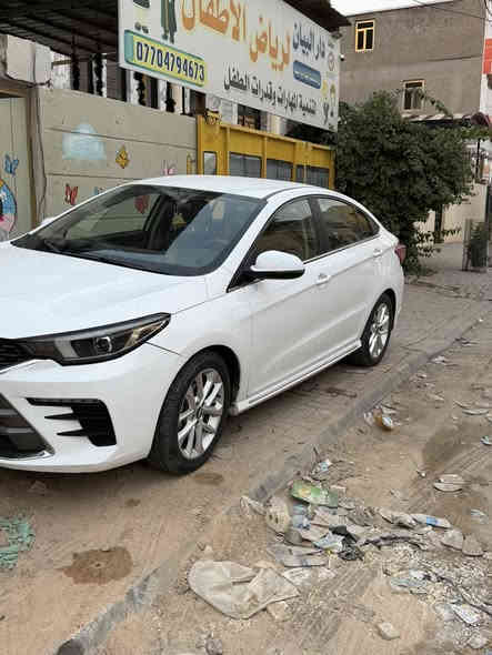 سلام عليكم من رخصة الادمن المحترم شيري اريزو 6 موديل 22 سيارة حلوه مرتبة وهذا سونار مرفق بيها بيها فقط الصندوك بي صبغ مو كله سيارة محرك كير تبريد كفالة عامة وين متريد افحص 
السعر 14 مليون وبيها مجال للطيبين 
***********
