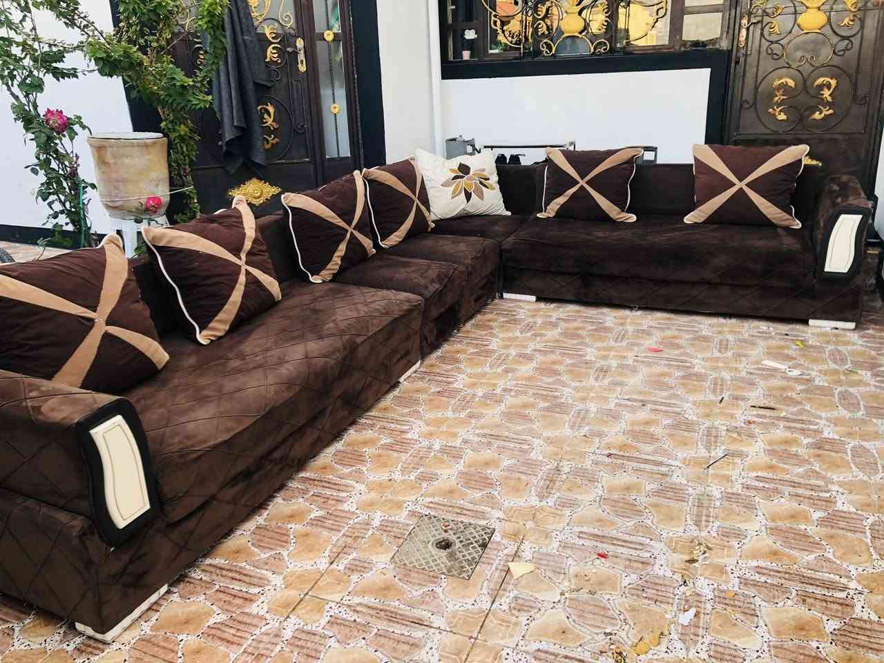 السلام عليكم ديوان ابو الكوشه كلش نصيف خشب بلوك سفنجه لوك للبيع سعر 90وبي  مجال  مكاني كركوك حي النداء اتصال على الرقم ***********
