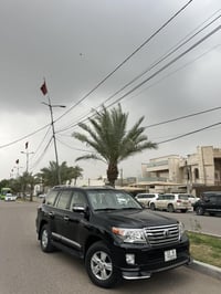 تويوتا لاندكروز 2014 اسود  GXR ساز  محرك 6 سلندر   رقم بغداد الجديد با...
