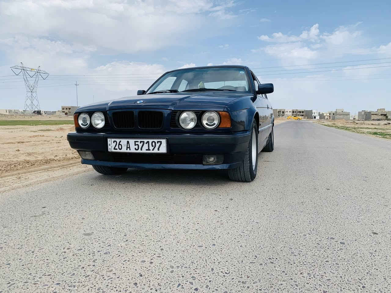 للاستفسار *********** 
للبيع فقط
موديل 1991
رقم وسنويه جديد بسمي 
مكينه وكير كصه
والباقي شوف العين
مكان السياره تكريت
