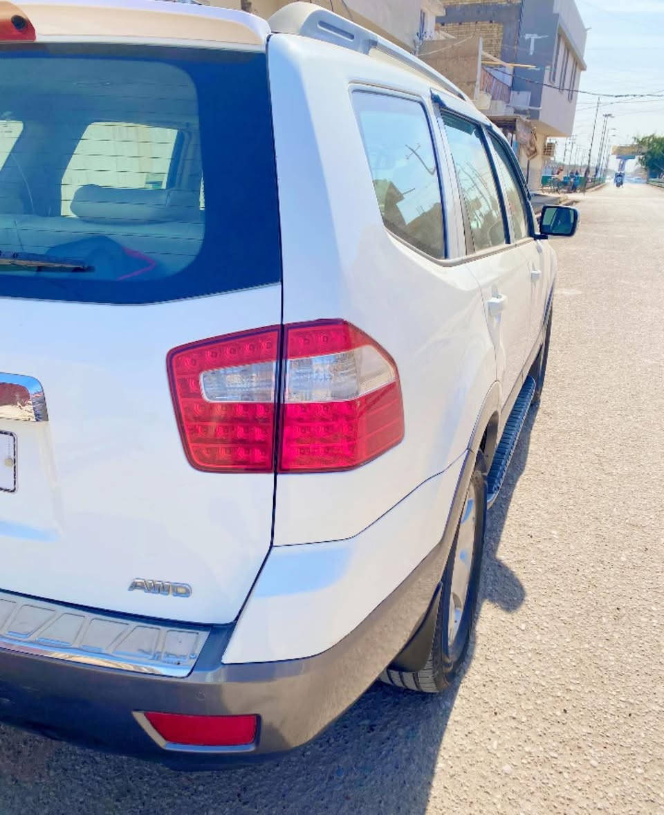 موهافي 2012 السعر 133
رقم بغداد بإسمي فول عدا البصمة 

حساسات خلفية 

كامره بلادية 

فتحه 

تحكم ستيرن جهتين

كشن كهرباء 

تبريد 3 قطع

صندوك شفط

بيه جاملغ تبديل بدون حادث شخط جانبي 

موجود واتساب ***********
