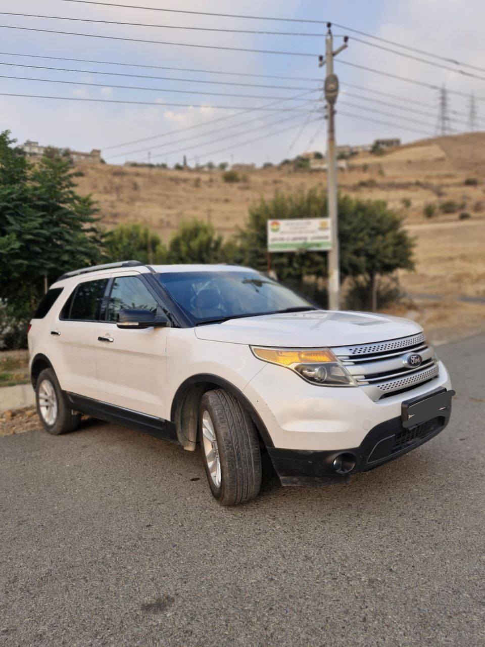 فۆرد ئیکسپلۆرەر  ٢٠١٣ -  Ford Explorer  2013
مۆدێل ٢٠١٣ ، شەریکەی نیڤا ، فول فولە XLT ، پانۆراما ، بێ بۆیاخە تەنها هەندێ وردە شوختی هەیە ، نرخ ، دەبڵ ئەکسل ، لایت زینۆن و ئۆتۆ ، ٥ مۆدی لێخوڕین ، تەبرید مەرکەزی ، تەحەکوماتی سەر سوکان ، نرخ 155 مەعامەلە

موديل 2013، شريكة نيفا،XLTفول فول بانوراما، بدون صبخ فقط عندها شوية خدوش صغيرة، معاملة، دبل أكسل، لايت زينون وأوتو، 5 موديات قيادة، تبريد مركزي، تحكمات السترن ، السعر 155 مجال 
☎️***********
